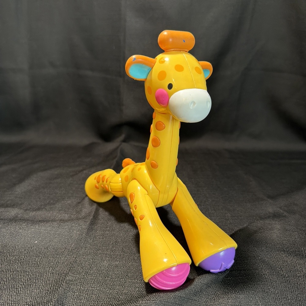 Fisher Price Amazing Animals Clicking Giraffe Sensory Click Toy-9""